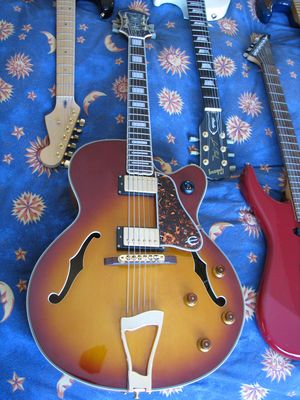 Epiphone Emperor
Setup with GFS pickups.
